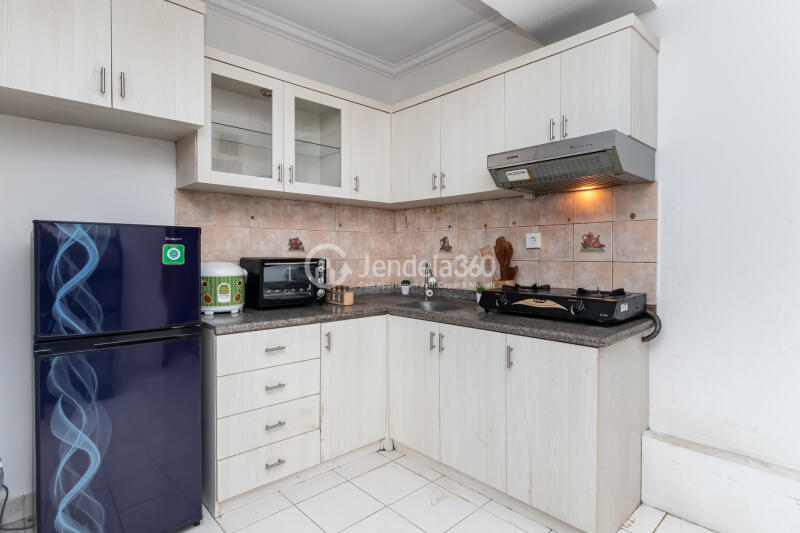 Kitchen Stylish 1BR Apartment at Taman Rasuna Apartment Tower 6