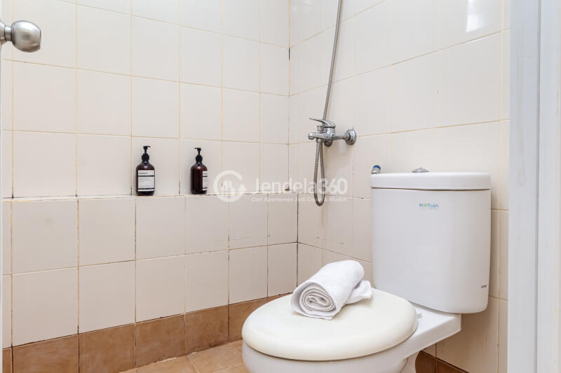 Bathroom Bassura City Apartment 2BR Fully Furnished