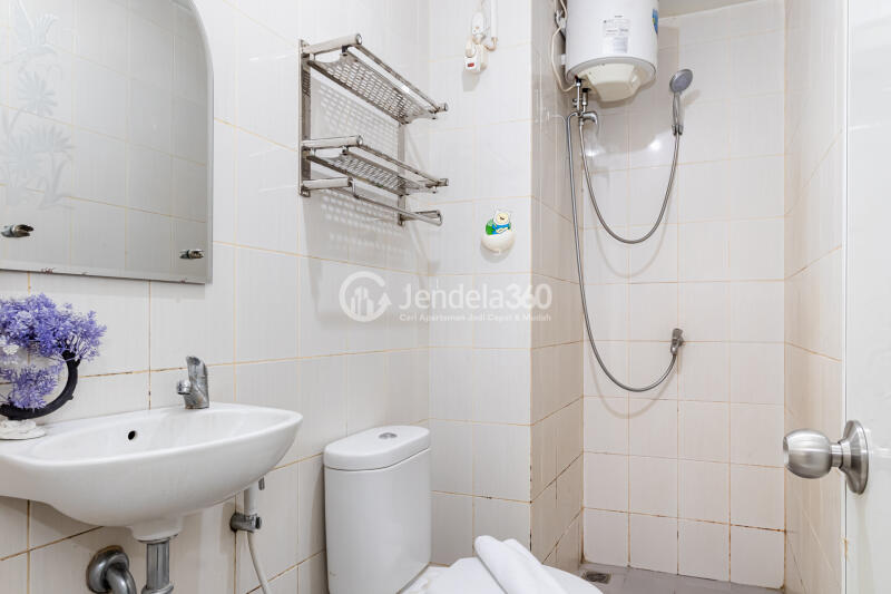 Bathroom Kota Ayodhya Apartment 2BR Tower Indigo