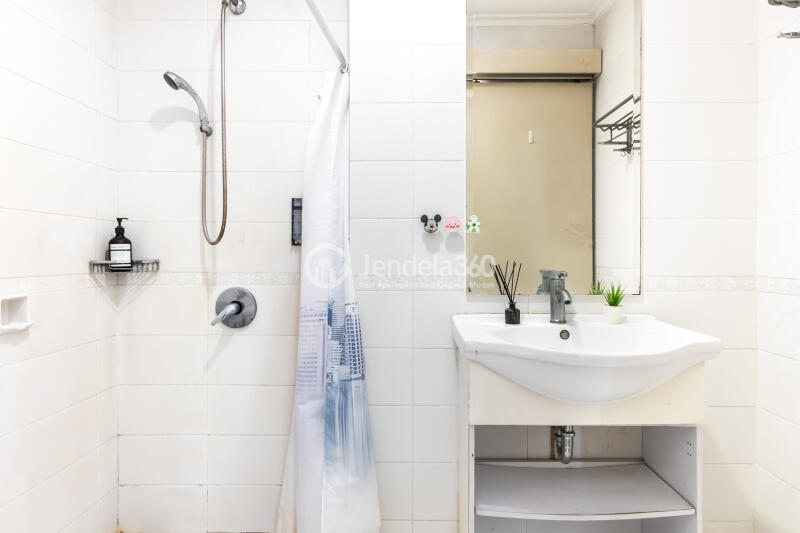 Bathroom MOI City Home Studio Fully Furnished