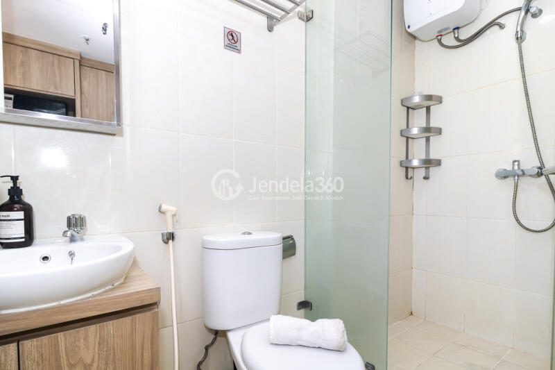 Bathroom Metro Park Residence Studio Fully Furnished