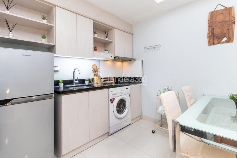 Kitchen The Mansion Kemayoran Bougenville 3BR Fully Furnished