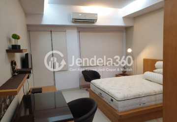 Other High Floor Studio Apartment with Swimpool View at Season City Apartment