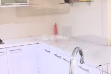 Kitchen 3BR Somerset Permata Berlian Residence Apartment at Tower Selatan