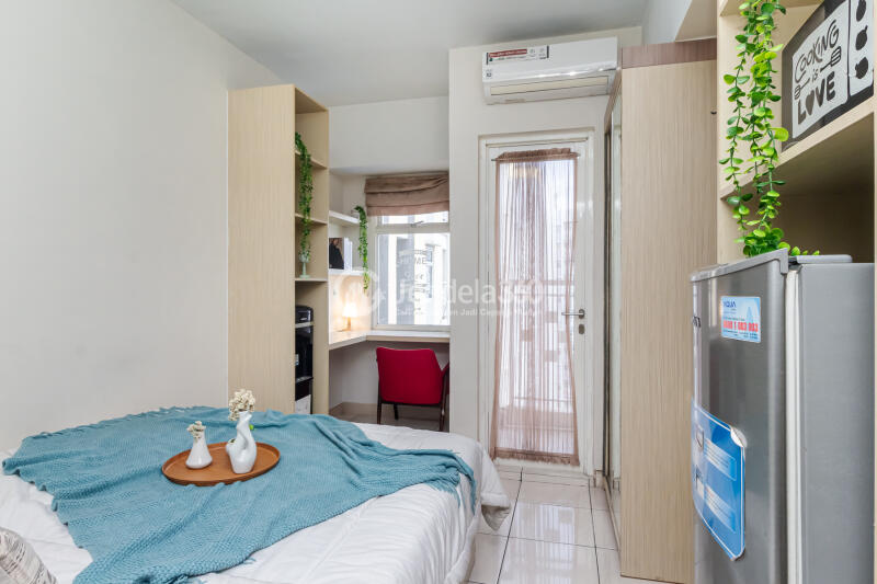 Bedroom Affordable Studio Apartment Close to Bekasi Train Station at The Springlake Summarecon Apartment, High Floor