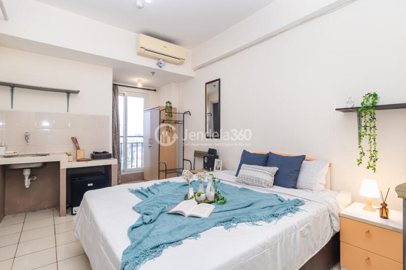 Bedroom Middle Floor Studio Apartment with river and city view View at Puri Park View Apartment