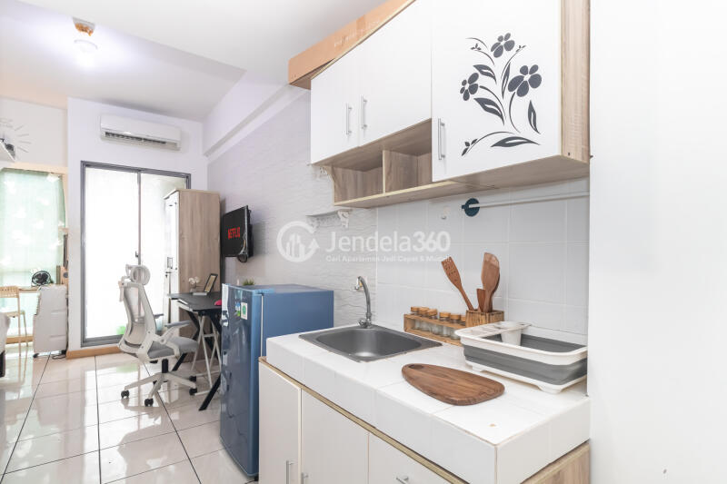Kitchen M-Town Residence Serpong Studio Fully Furnished