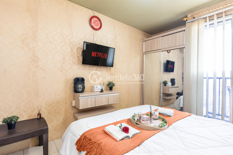 Bedroom Studio Tifolia Apartment at High Floor